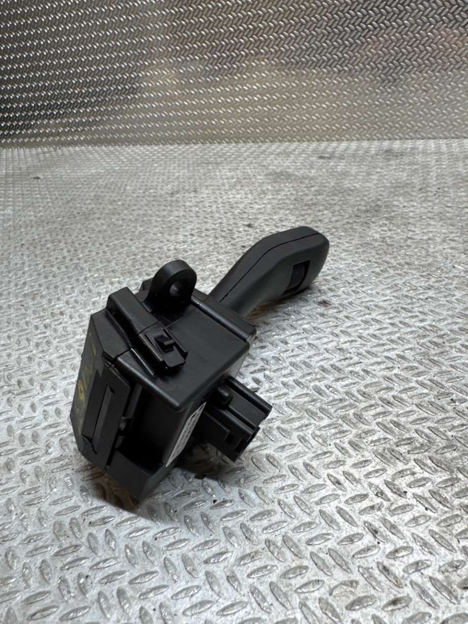 Bryter visker til BMW 5-Serie 1996-2003 (E39) (E39) (BMW|61318363669||8375408)
