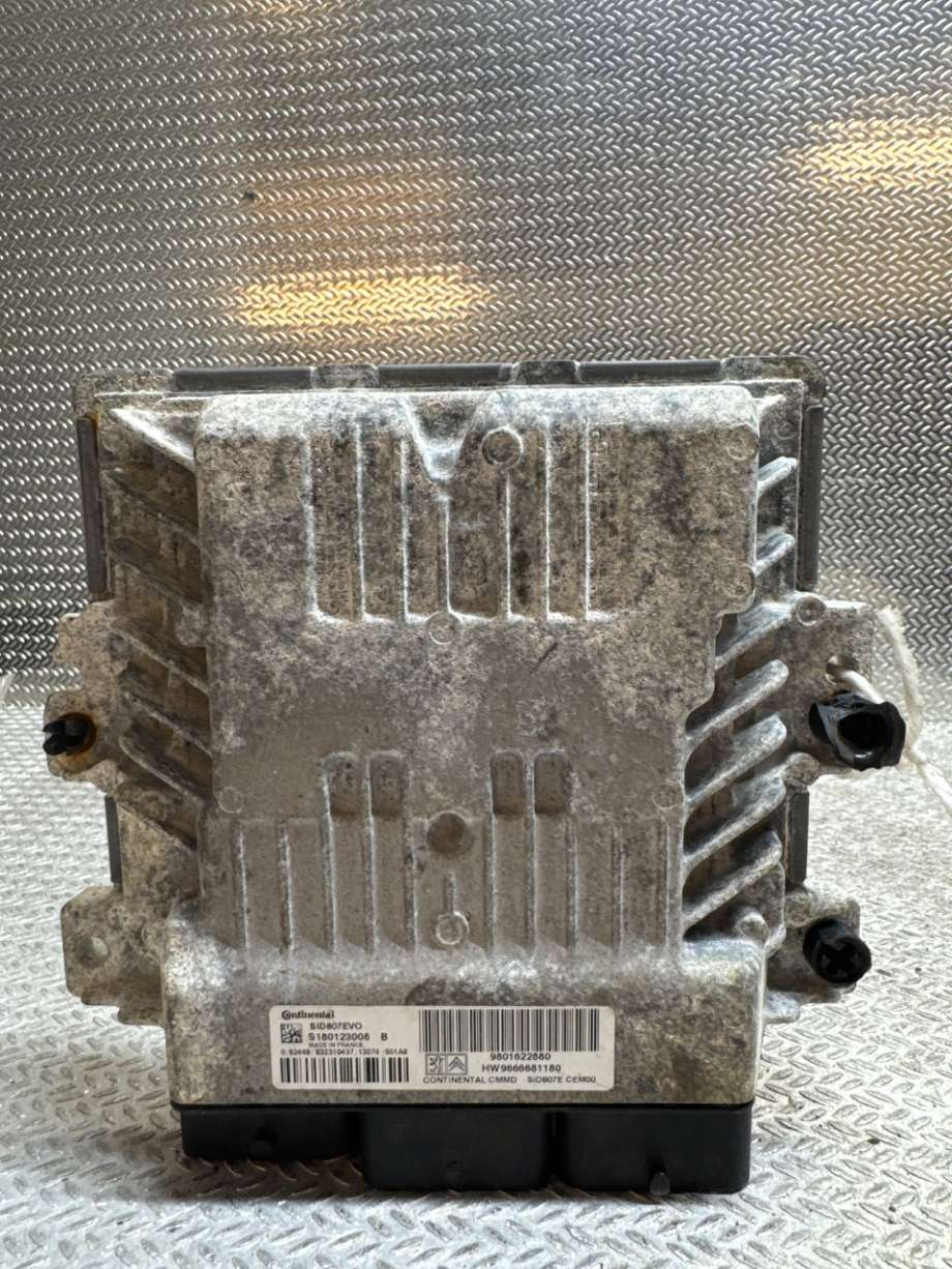 Styreenhet motor til Peugeot 508 2011-2014 (Type I, Fase 1) (PEUGEOT|1610081980||9801622880)