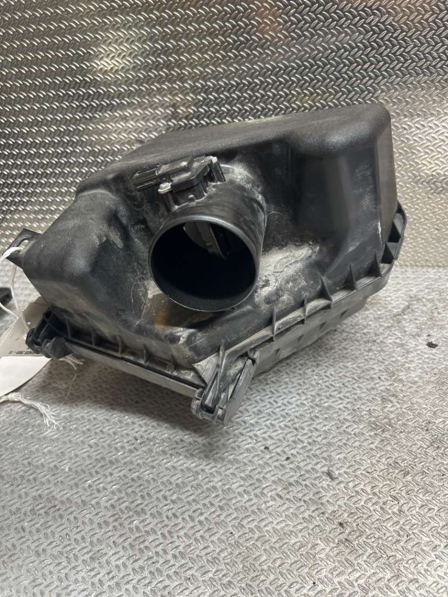 Luftfilterboks til Toyota Avensis 2009-2015 (Type III, Fase 1) (TOYOTA|177050R040|177010R020|)