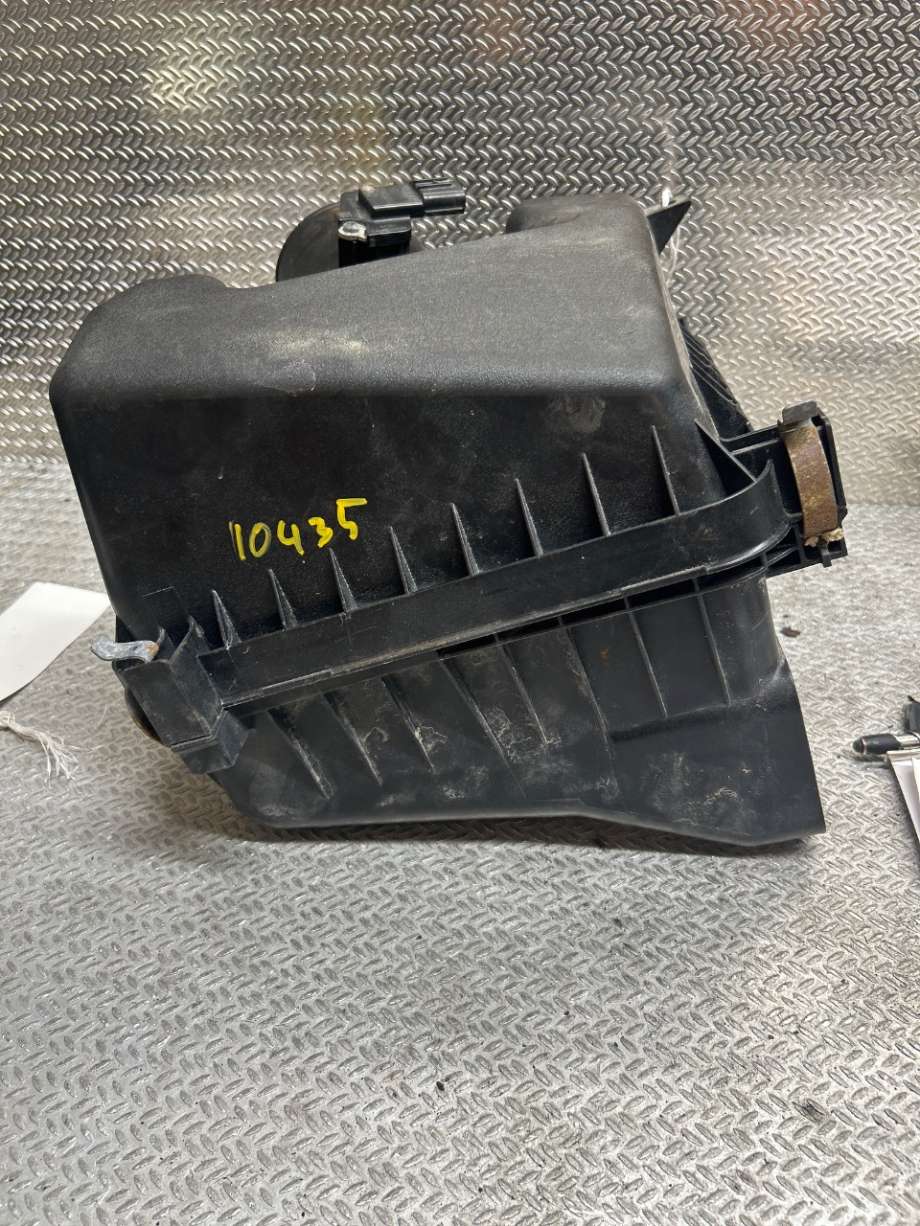 Luftfilterboks til Toyota Avensis 2009-2015 (Type III, Fase 1) (TOYOTA|177050R040|177010R020|)