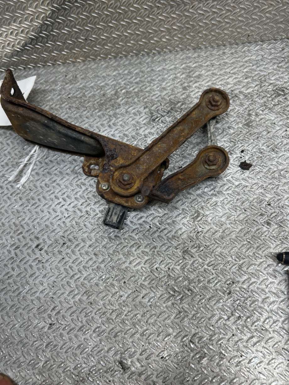 Sensor nivå til Toyota Prius +7 2012-2020 (Type III) (stasjonsvogn) (stasjonsvogn) (TOYOTA|8940712030|)