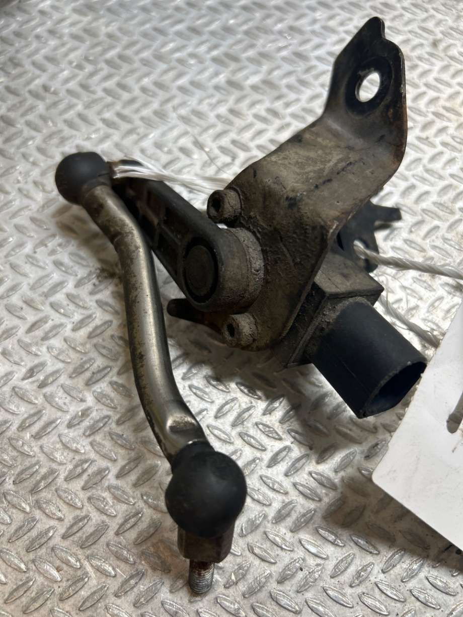 Sensor nivå til Audi A4 2007-2014 (Type IV) (B8) (B8) (AUDI|8K0941285N|)