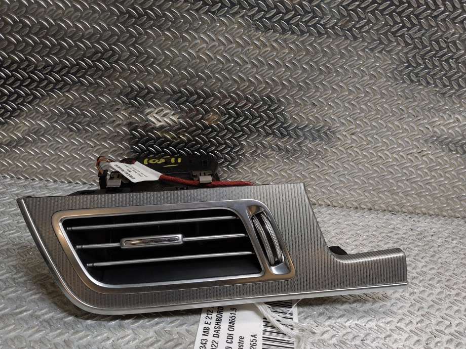 Dashbord friskluftdyse til Mercedes E-Klasse, 2013-2016 (Fase 2) (W212) (W212) (MERCEDES|A2128303354)