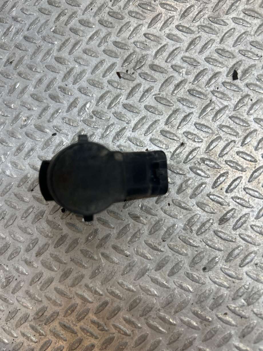 Parkeringssensor bak til BMW i3 2013-2022 (BMW|66209274427|)
