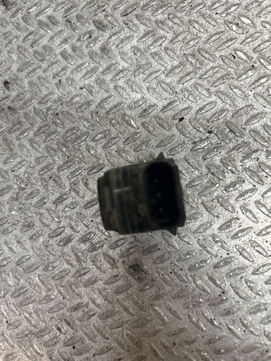 Parkeringssensor bak til BMW i3 2013-2022 (BMW|66209274427|)