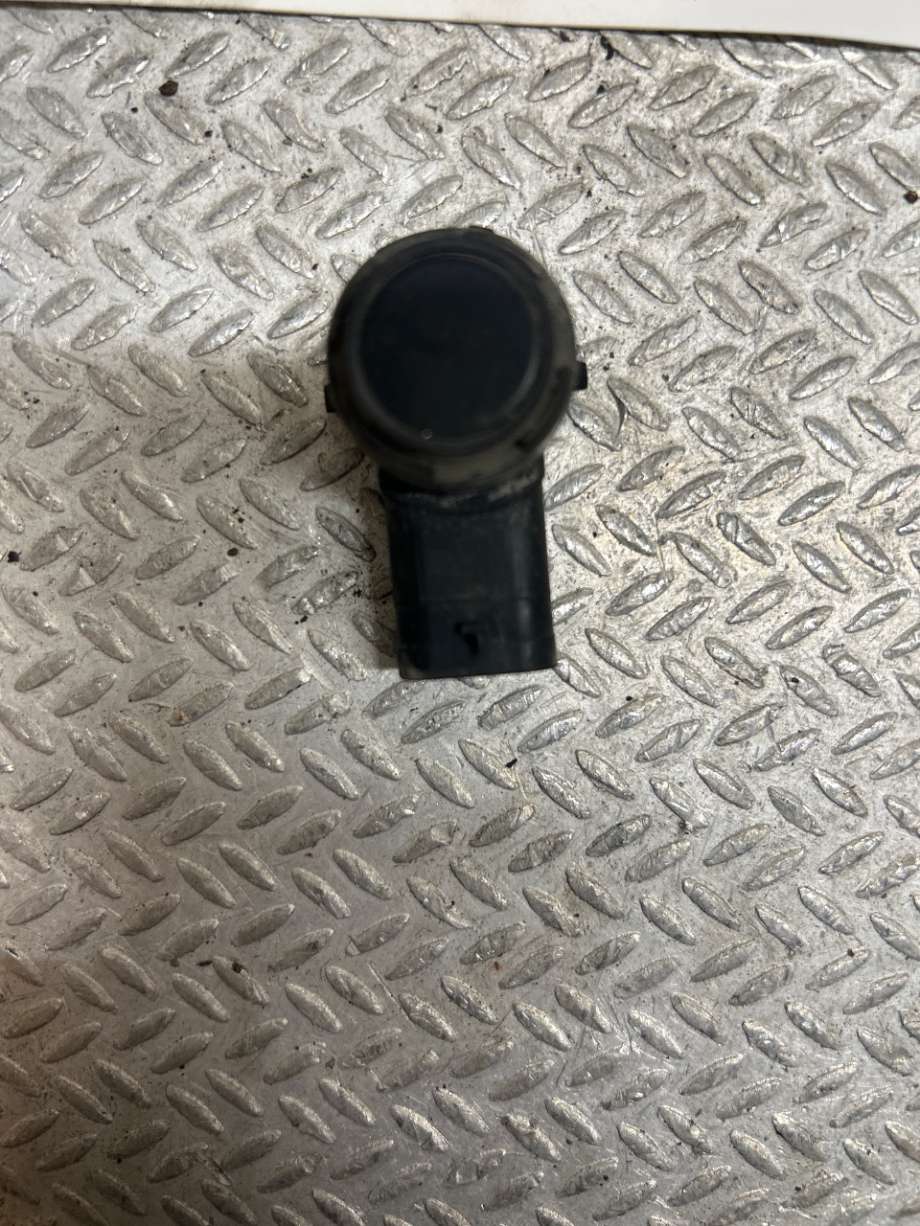 Parkeringssensor bak til BMW i3 2013-2022 (BMW|66209274427|)