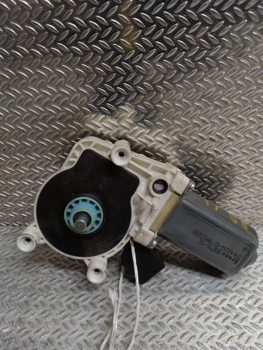 Ruteheis venstre foran til Mercedes Vito/Viano 2010-2014 (Fase 2) (W639) (W639) (MERCEDES|A0009069600||928795102)