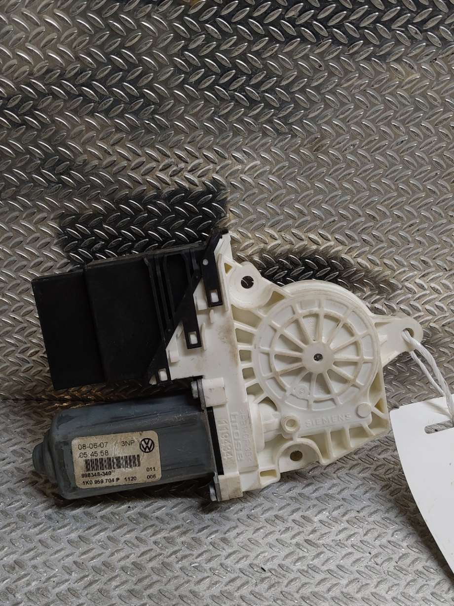 Ruteheis høyre til VW Golf V, Combi 2003-2008  (VOLKSWAGEN|1K0959704P)