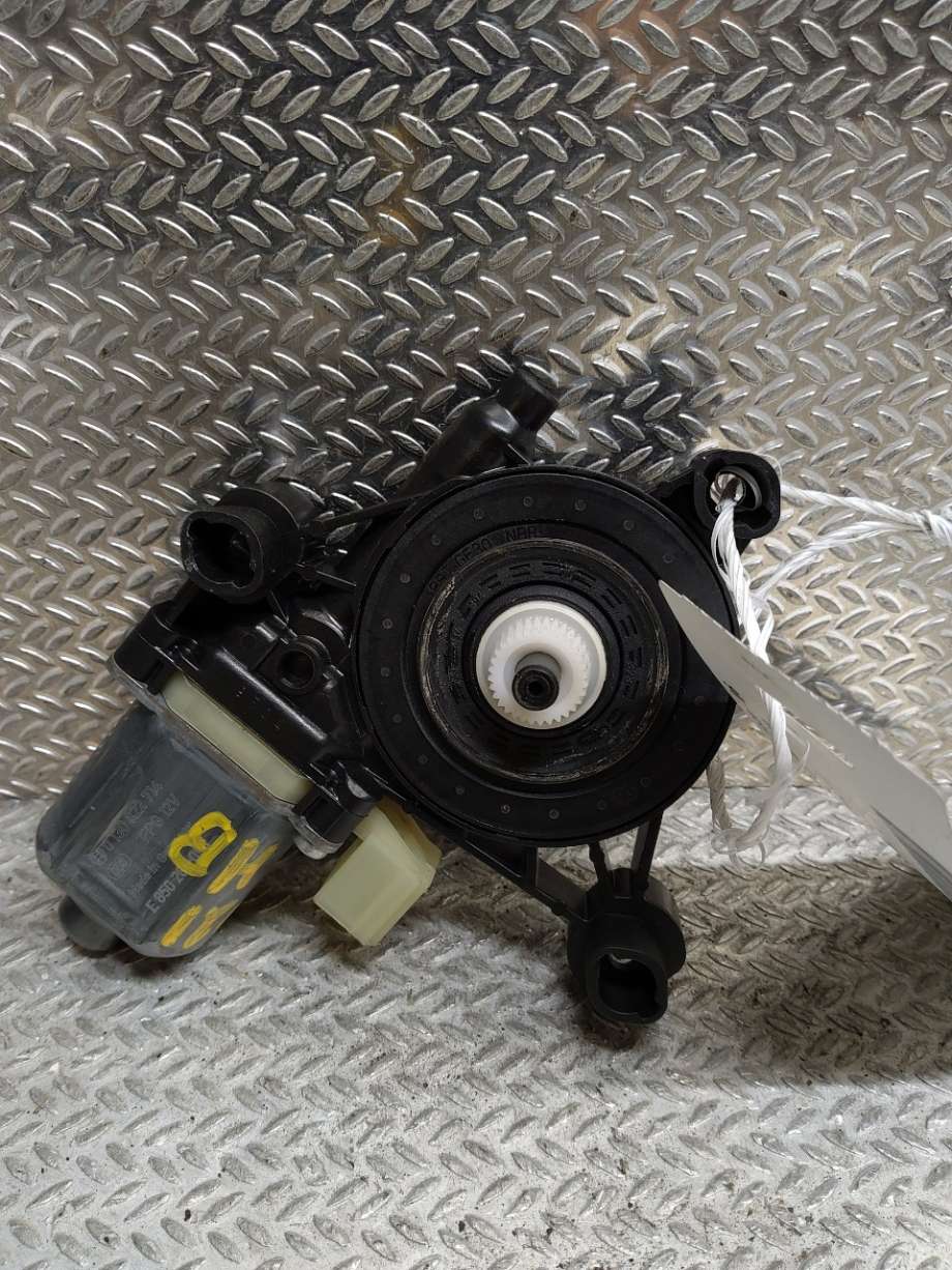 Ruteheis høyre til BMW X5 2000-2006 (E53) (E53) (BMW|67628362064|0130822714|5Q0959802A)
