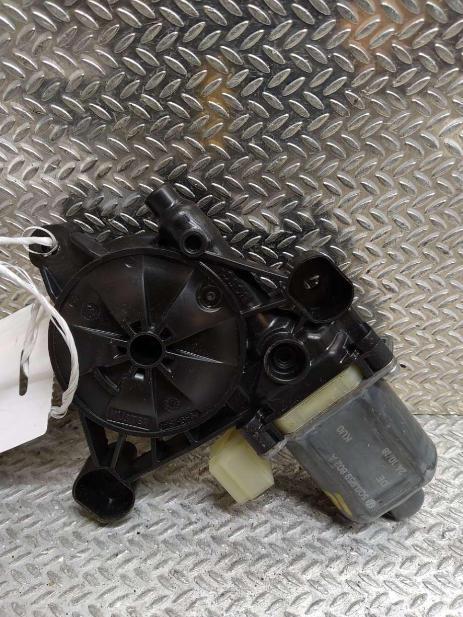 Ruteheis høyre til BMW X5 2000-2006 (E53) (E53) (BMW|67628362064|0130822714|5Q0959802A)