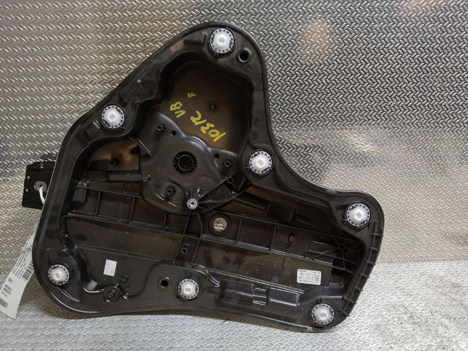 Ruteheis til VW Golf VIII 2020-->> (VOLKSWAGEN|5H0839461F|5H0839461D|)