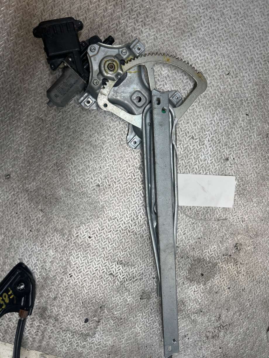 Ruteheis til Toyota Auris 2013-2015 (Type II, Fase 1) (TOYOTA|6983002430|)