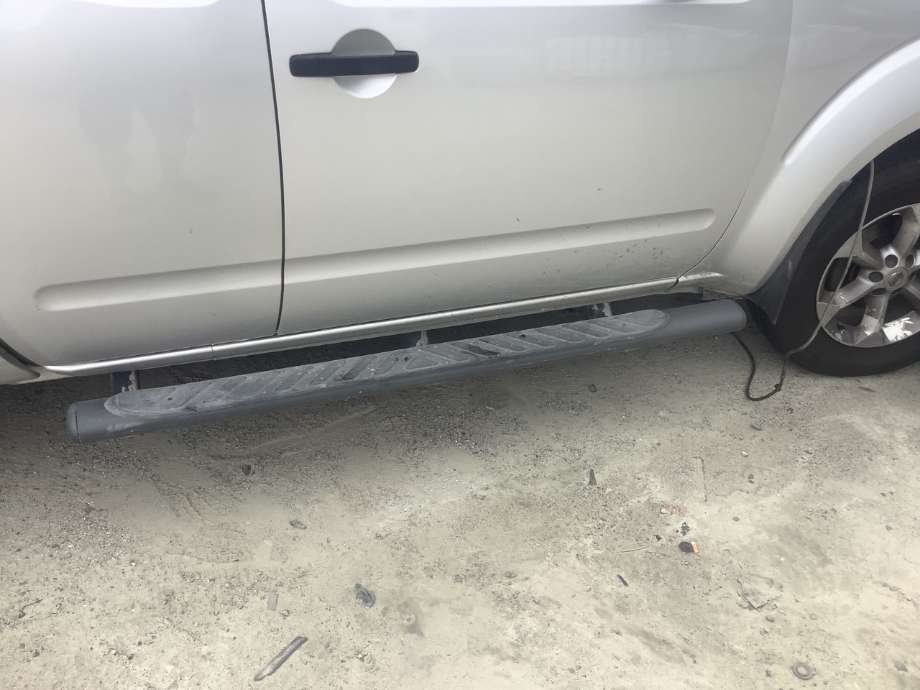 Stigtrinn/stigbrett til Nissan Navara, 2010-2015 (Fase 2) (D40) (D40) (NISSAN|)