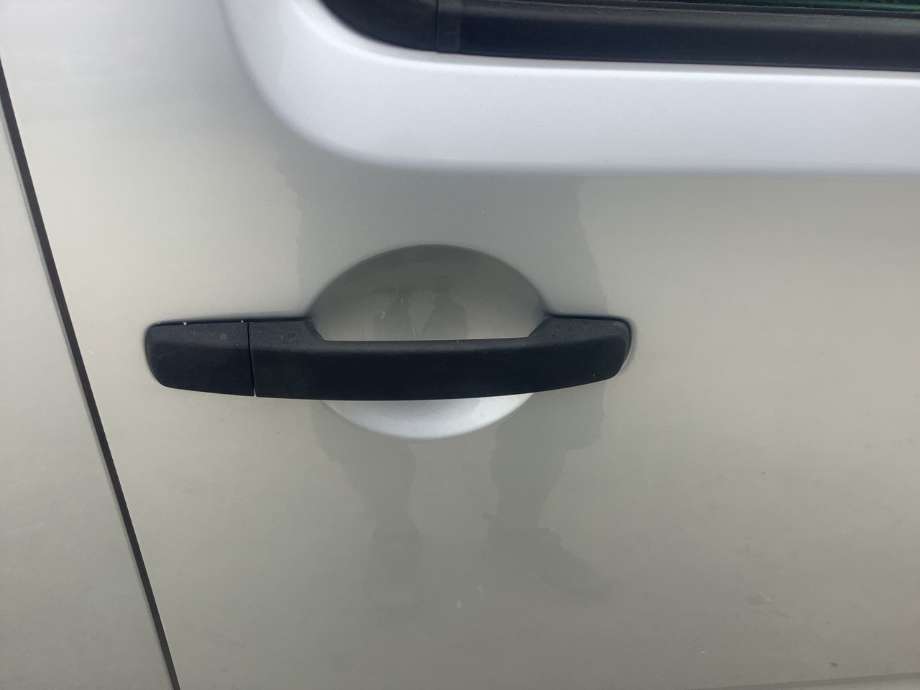 Dørhåndtak utv høyre foran til Nissan Navara, 2010-2015 (Fase 2) (D40) (D40) (NISSAN|)