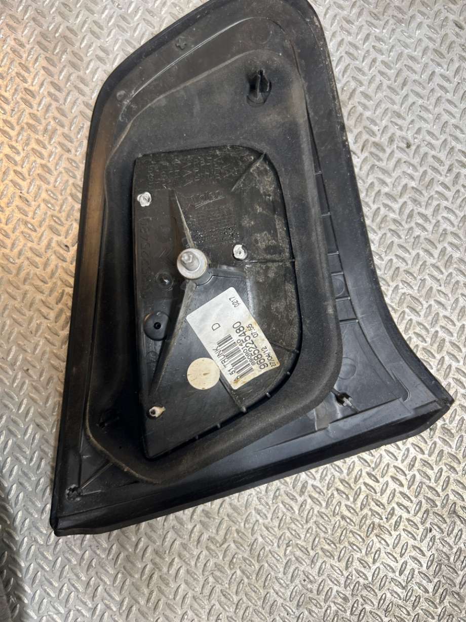 Baklykt høyre til Citroën C3 2010-2016 (Type II) (CITROEN|6351JC|)