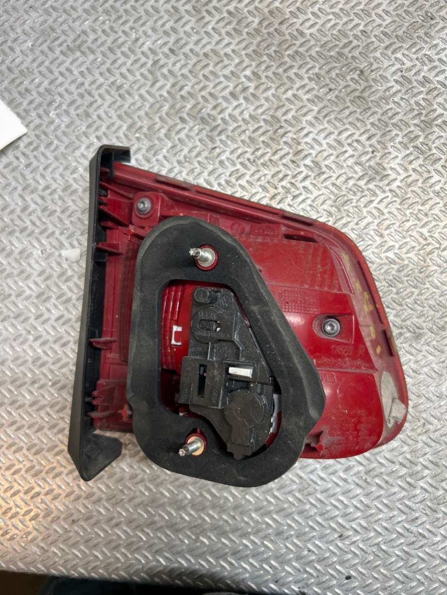 Baklykt høyre til VW Tiguan 2011-2016 (Type I, Fase 2) (VOLKSWAGEN|5N0945096Q|)
