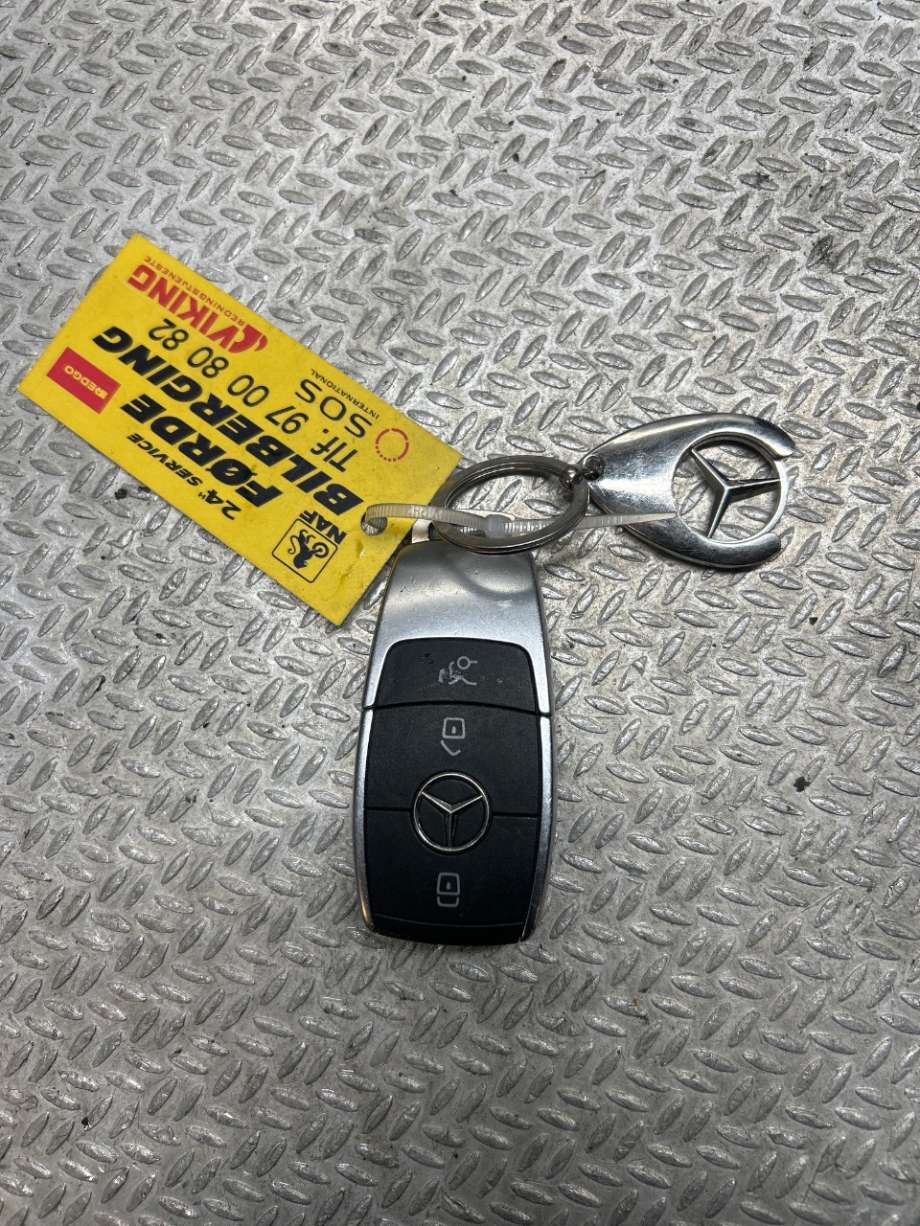 Nøkkel til Mercedes GLE 2019-->> (W167) (W167) (MERCEDES|A1779056804|)