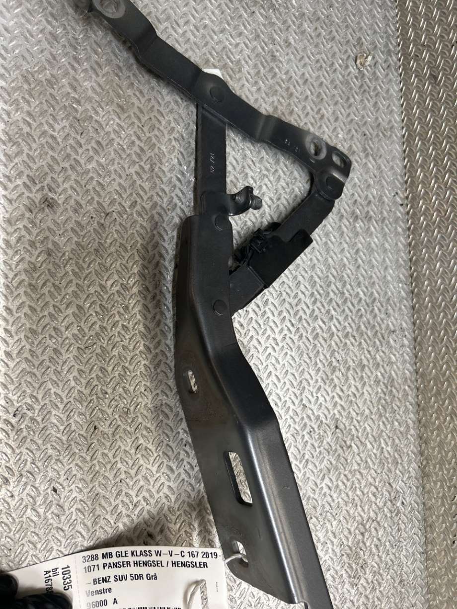 Panserhengsler til Mercedes GLE, 2019-->> (W167) (W167) (MERCEDES|A1678803500)