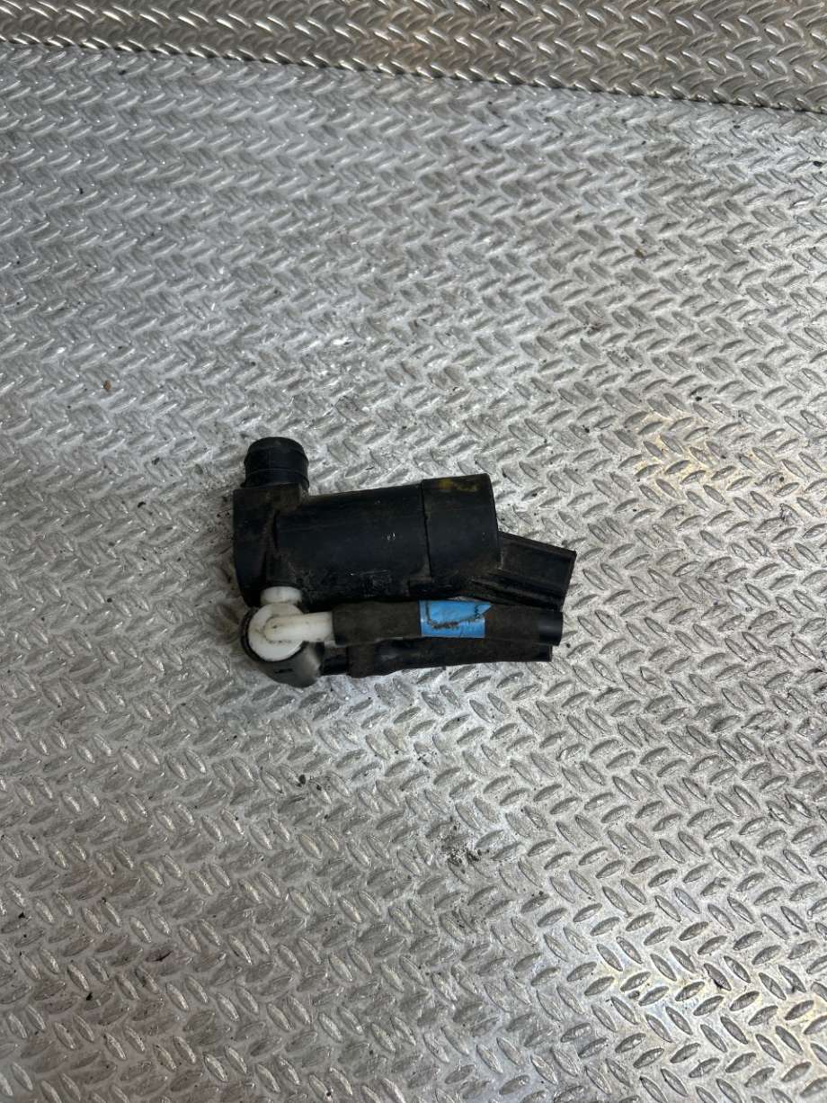 Spylerpumpe bak til Volvo V70 2007-2013 (Type III, Fase 1) (VOLVO|31349228|)