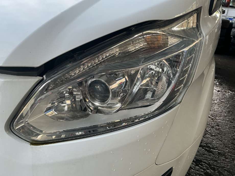 Frontlykt venstre halogen til Ford Transit Custom, 2013-2023 (Type I)  (FORD|)