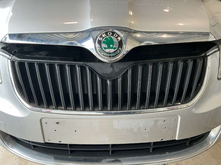 Grill til Škoda Superb, 2008-2015 (Type II) (SKODA|)