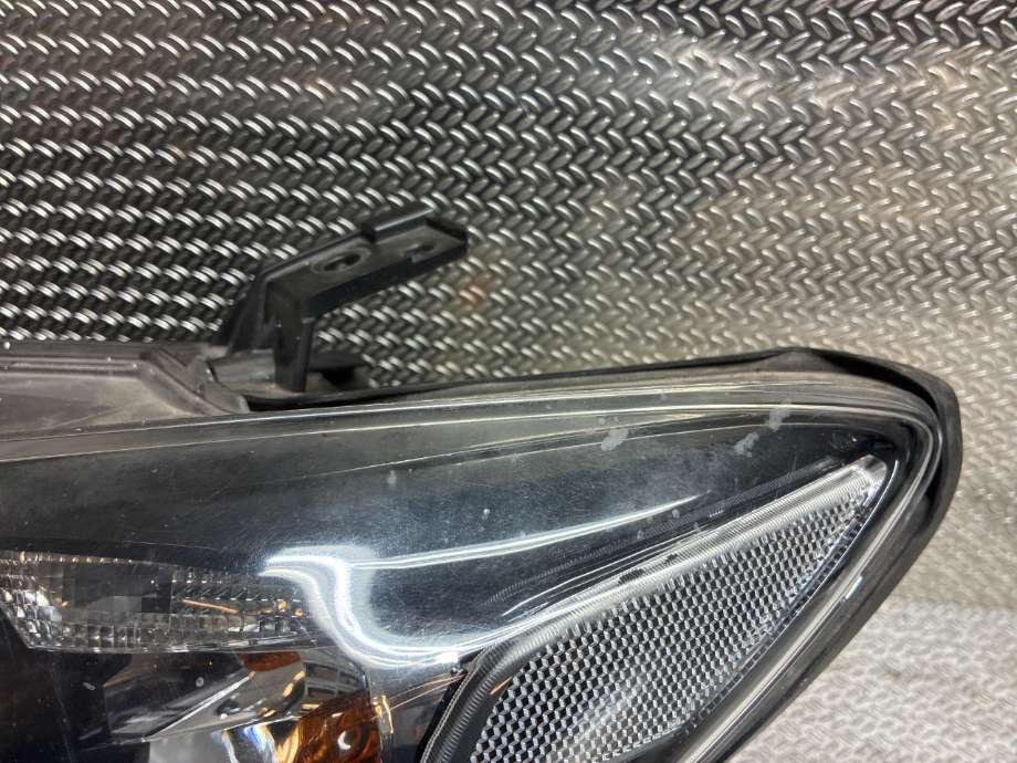 Frontlykt venstre halogen til Mazda 6 2015-2018 (Type III, Fase 2) (MAZDA|GHR451041F||601501017168)