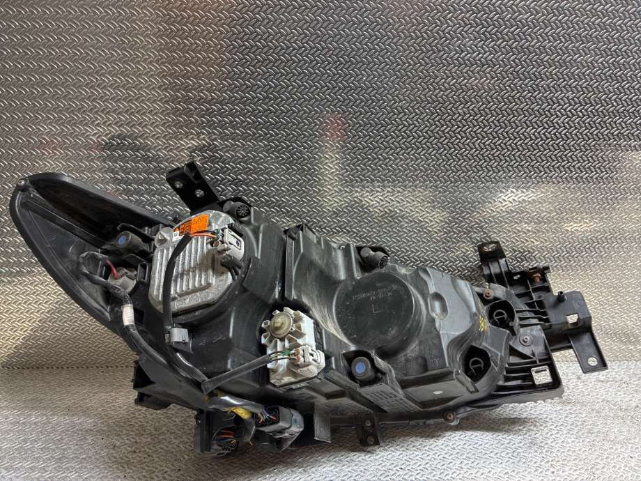 Frontlykt venstre halogen til Mazda 6 2015-2018 (Type III, Fase 2) (MAZDA|GHR451041F||601501017168)