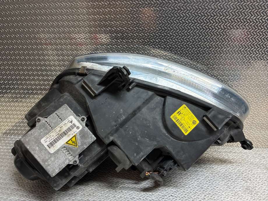 Frontlykt høyre xenon til VW Golf V, Combi 2003-2008  (VOLKSWAGEN|1K6941040||1K6941032)