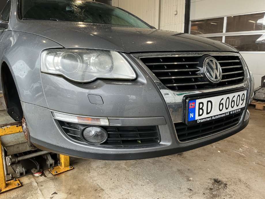 Støtfanger foran til VW Passat, 2005-2010 (B6) (B6) (VOLKSWAGEN|)