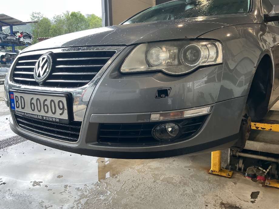 Støtfanger foran til VW Passat 2005-2010 (B6) (B6) (VOLKSWAGEN|)