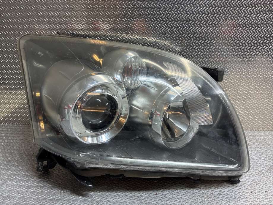 Frontlykt høyre xenon til Toyota Avensis, 2003-2008 (Type II) (TOYOTA|8114005250)