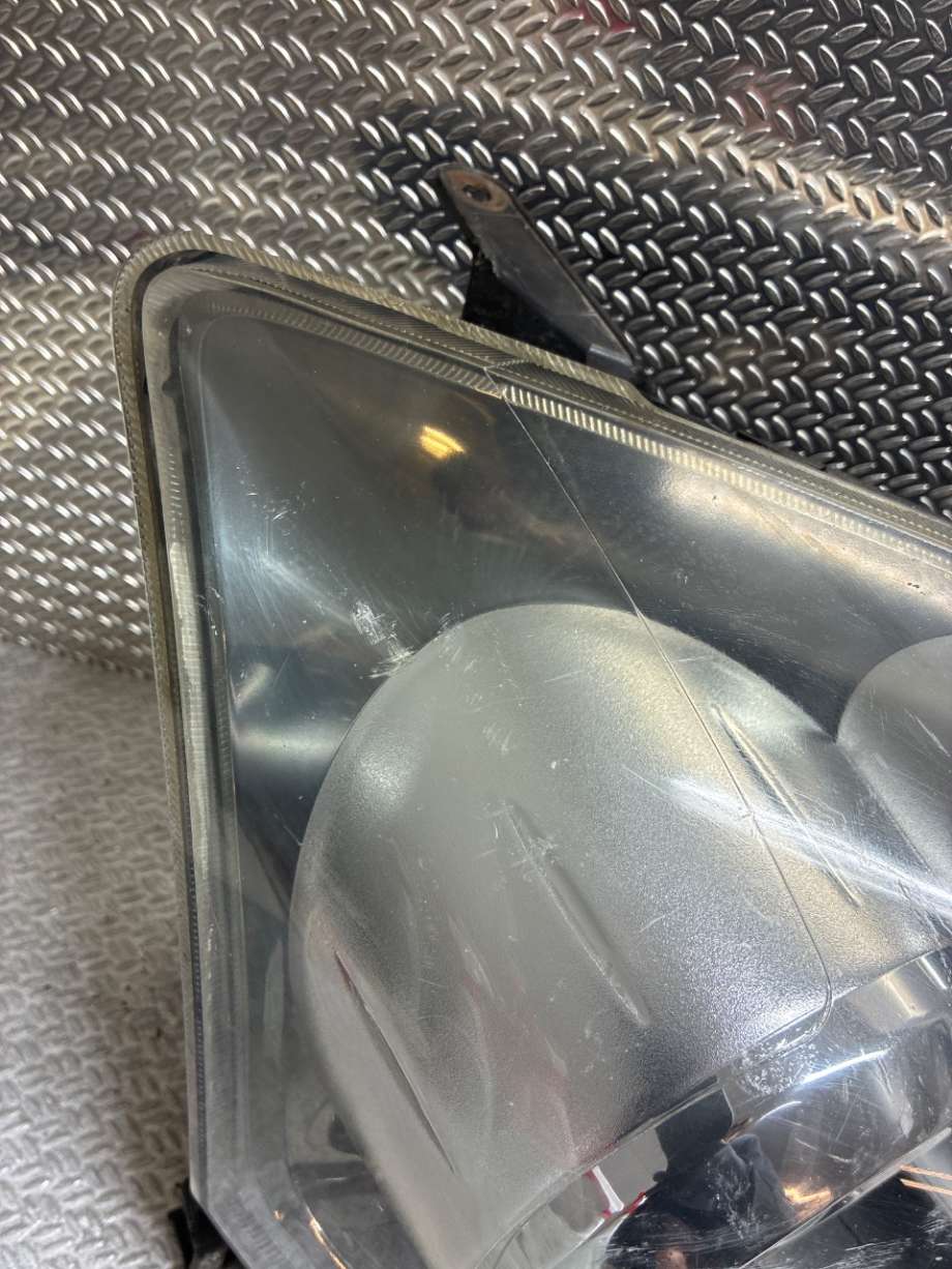 Frontlykt høyre xenon til Toyota Avensis 2003-2008 (Type II) (TOYOTA|8114005250||1K6941040)