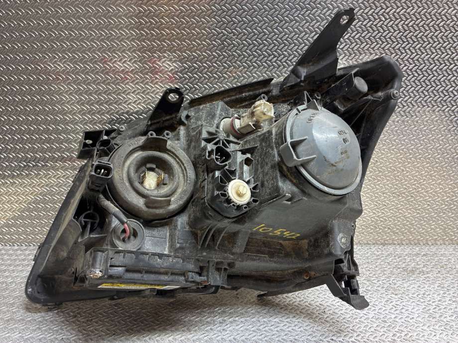 Frontlykt høyre xenon til Toyota Avensis 2003-2008 (Type II) (TOYOTA|8114005250||1K6941040)