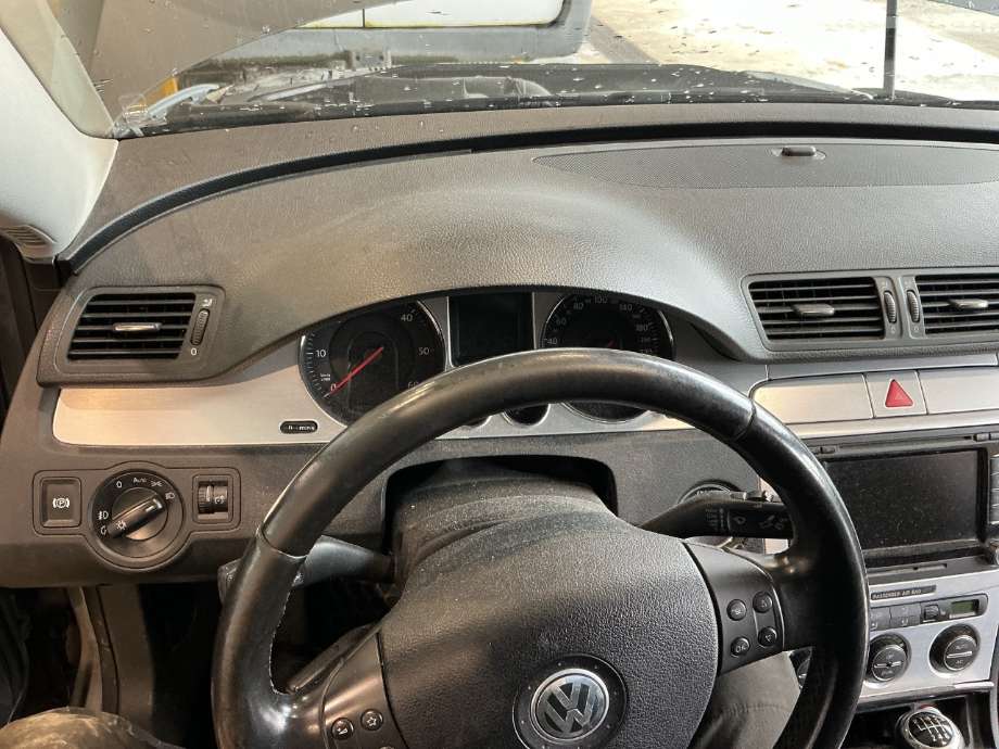 Dashbord til VW Passat, 2005-2010 (B6) (B6) (VOLKSWAGEN|)