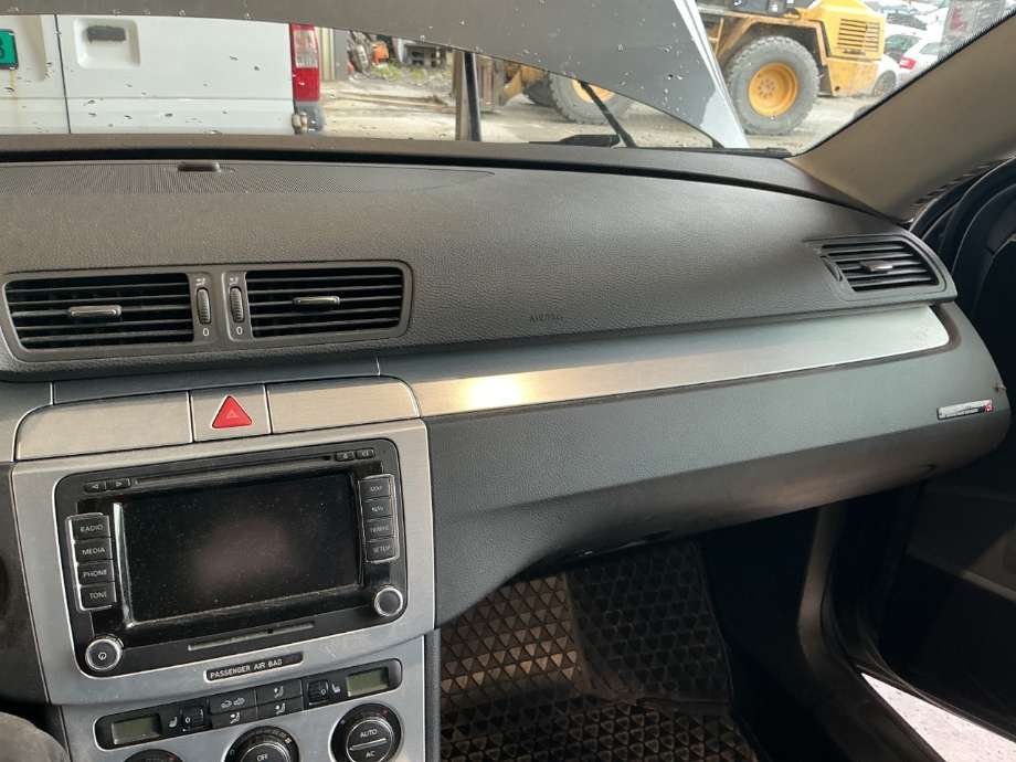 Dashbord til VW Passat 2005-2010 (B6) (B6) (VOLKSWAGEN|)
