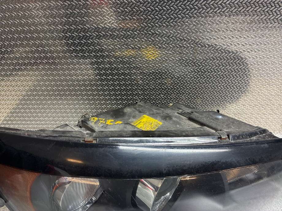 Frontlykt høyre halogen til Volvo C30 2006-2009 (Fase 1) (VOLVO|31335200|0301232202|30657169)