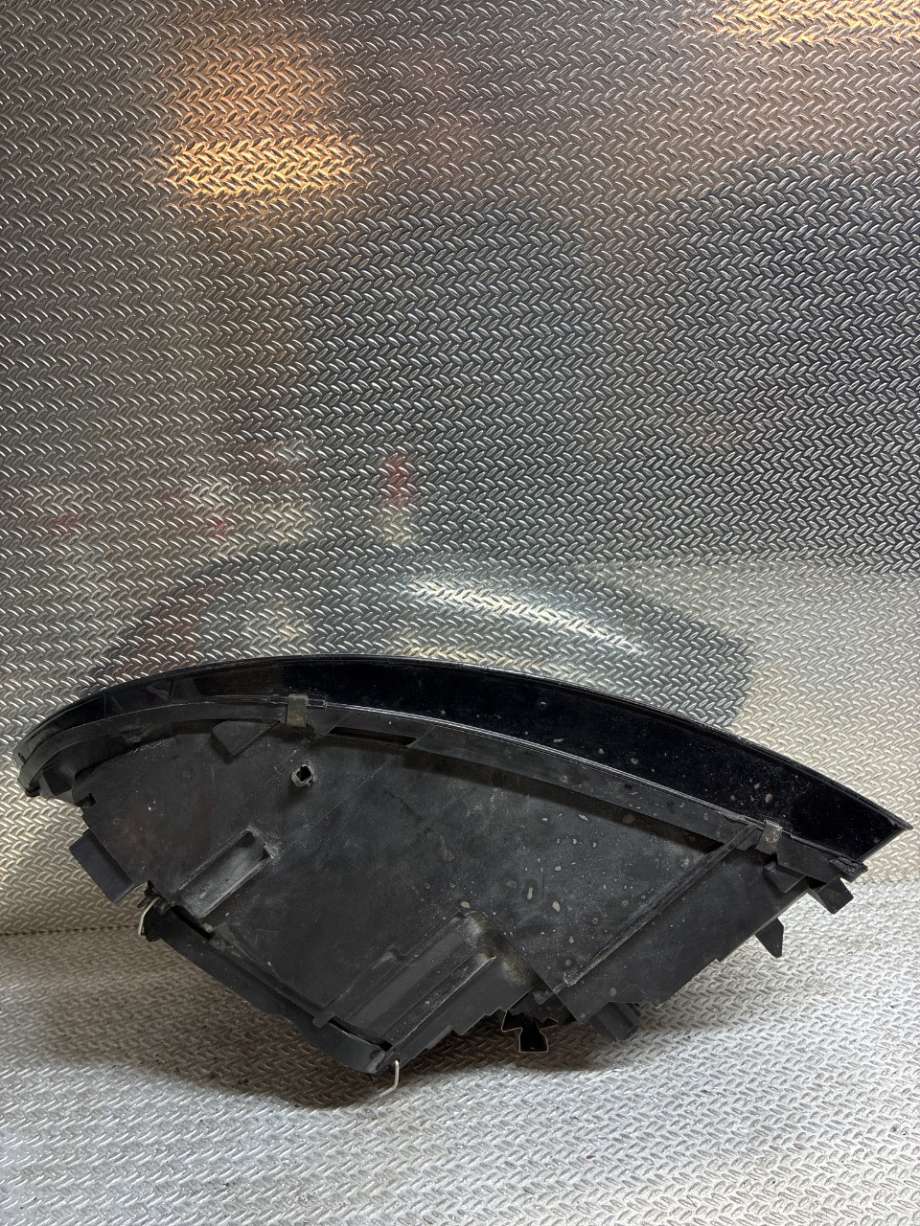 Frontlykt høyre halogen til Volvo C30 2006-2009 (Fase 1) (VOLVO|31335200|0301232202|30657169)