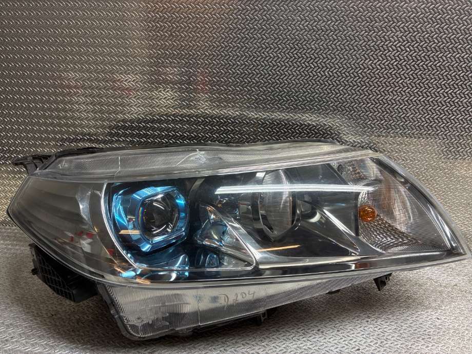 Frontlykt høyre halogen til Suzuki Vitara 2015-->> (Type IV) (SUZUKI|35120-54P50-000|)
