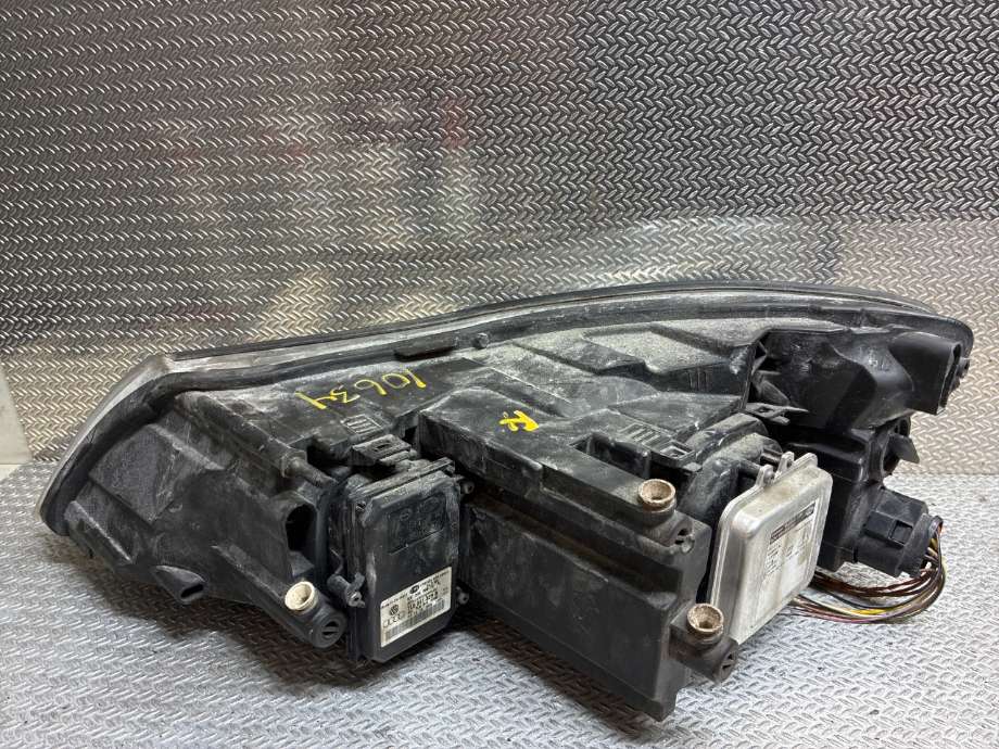 Frontlykt høyre xenon til Škoda Octavia 2009-2013 (Type II, Fase 2)  (1Z1941018T||7L6941329B)