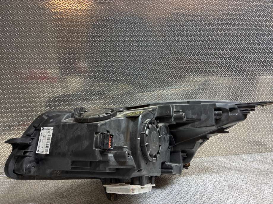 Frontlykt høyre xenon til Opel Insignia A 2009-2014  (OPEL|1Z1941018T||1ZT00963102)