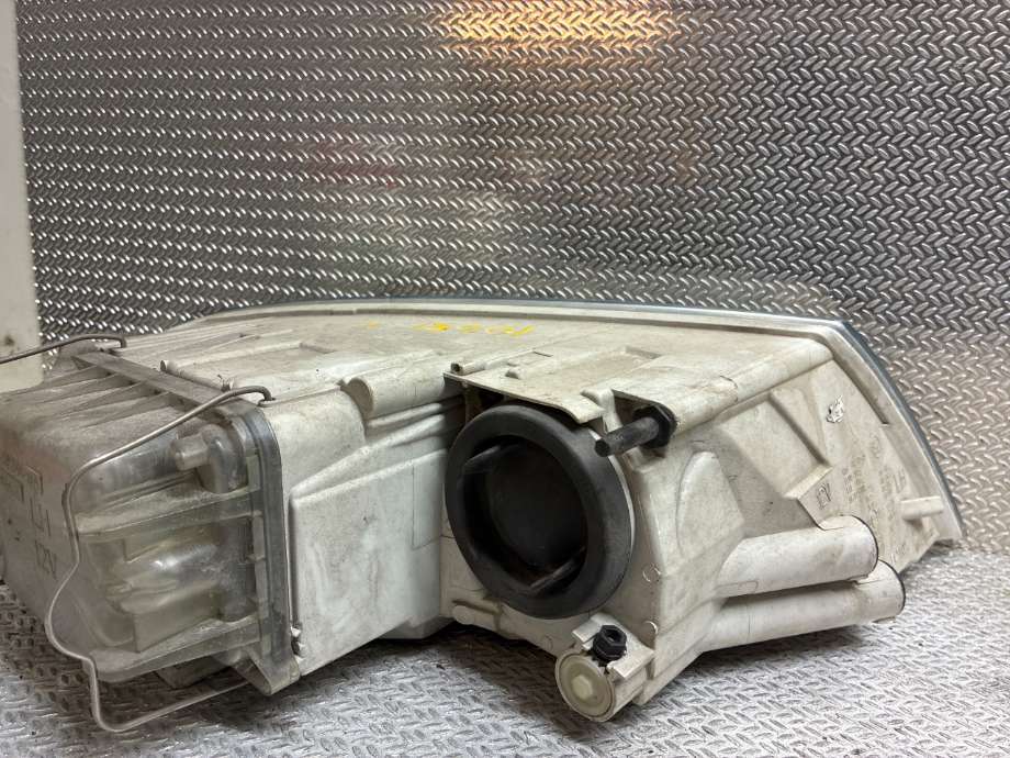 Frontlykt venstre xenon til Škoda Octavia 2005-2008 (Type II, Fase 1)  (SKODA|1Z1941017N|)
