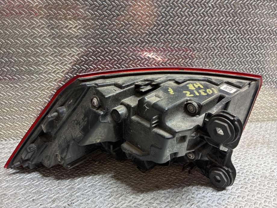 Baklykt høyre til VW Golf VIII 2020-->>  (VOLKSWAGEN|5H0945208A|5H0945208)