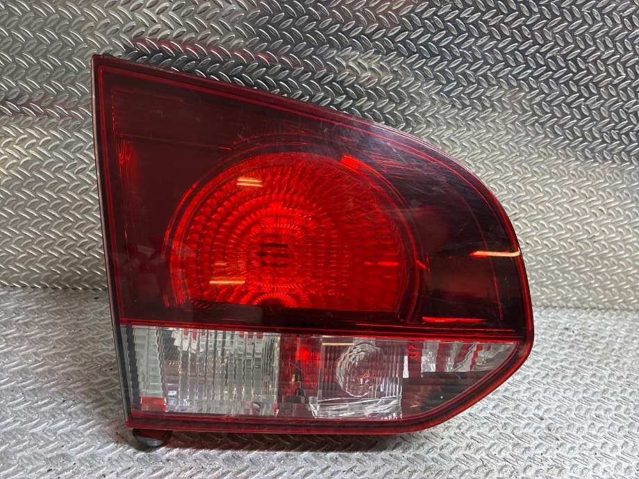 Baklykt venstre til VW Golf VI, 2008-2012  (VOLKSWAGEN|5K0945093)