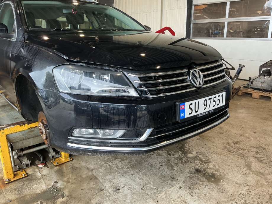 Støtfanger foran til VW Passat, 2011-2015 (B7) (B7) (VOLKSWAGEN|)