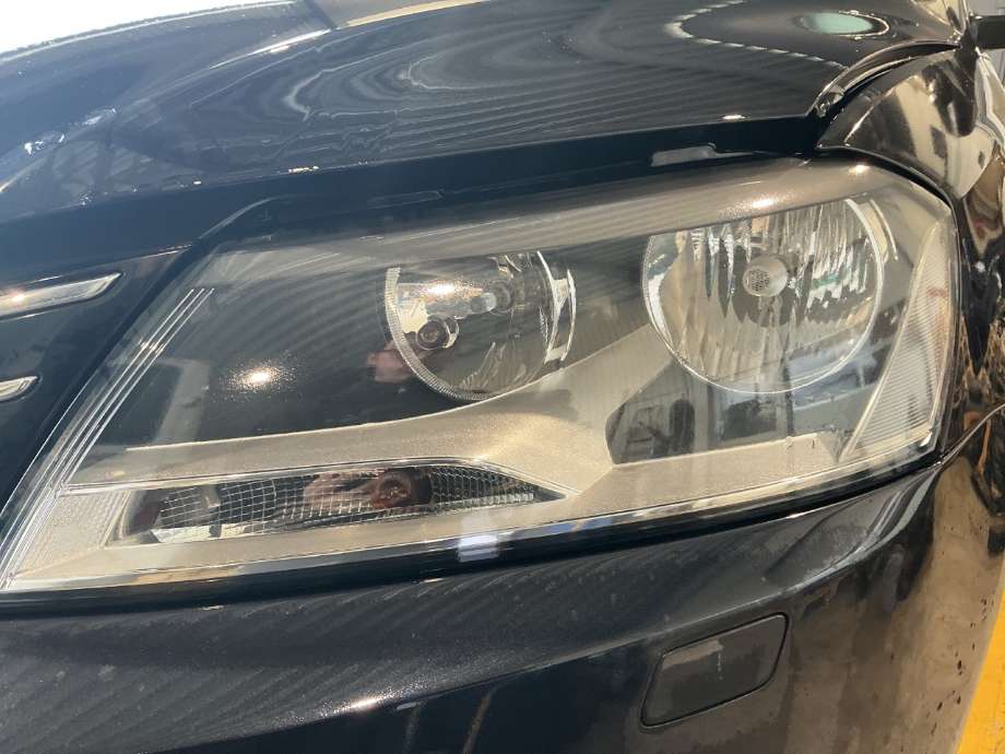 Frontlykt venstre halogen til VW Passat, 2011-2015 (B7) (B7) (VOLKSWAGEN|)
