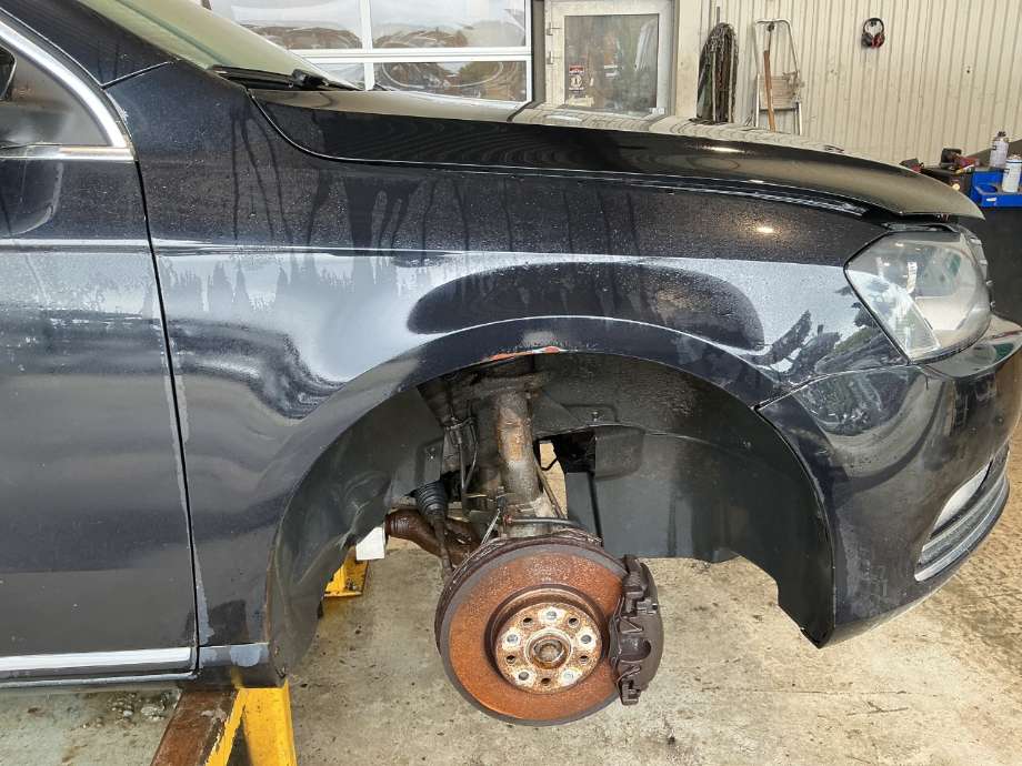 Skjerm høyre foran til VW Passat, 2011-2015 (B7) (B7) (VOLKSWAGEN|)