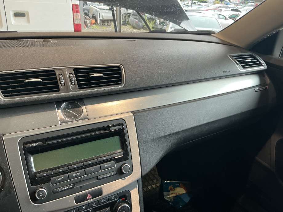 Dashbord til VW Passat 2011-2015 (B7) (B7) (VOLKSWAGEN|)