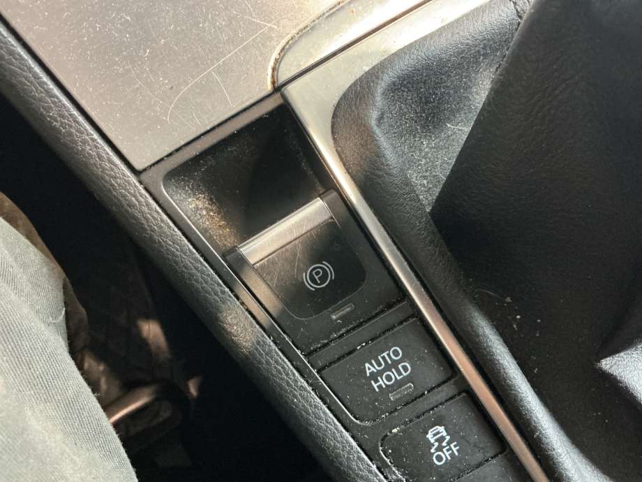 Bryter elektrisk håndbrekk/parkbrems til VW Passat, 2011-2015 (B7) (B7) (VOLKSWAGEN|)