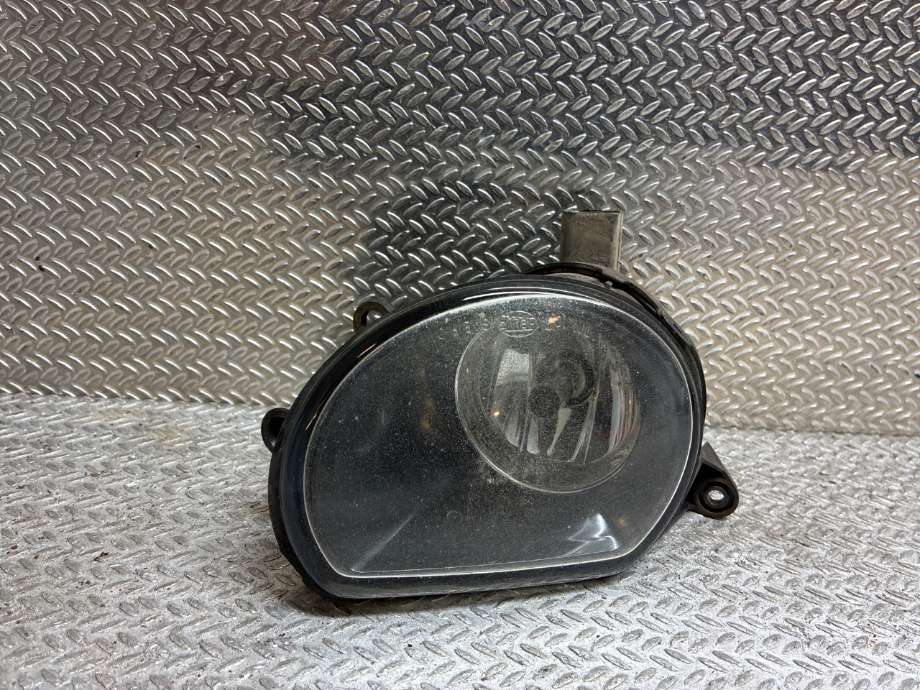 Tåkelykt høyre foran til Audi Q7, 2006-2010 (Type I, Fase 1) (AUDI|8P0941700A)