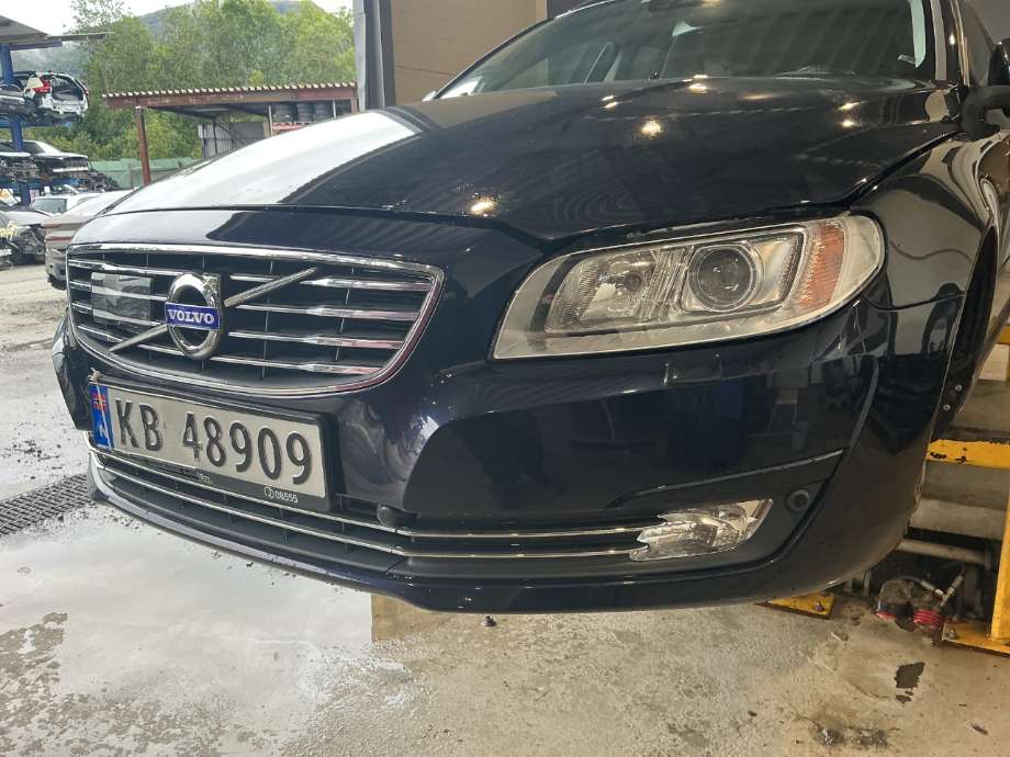Støtfanger foran til Volvo V70 2014-2016 (Type III, Fase 2)  (VOLVO|)